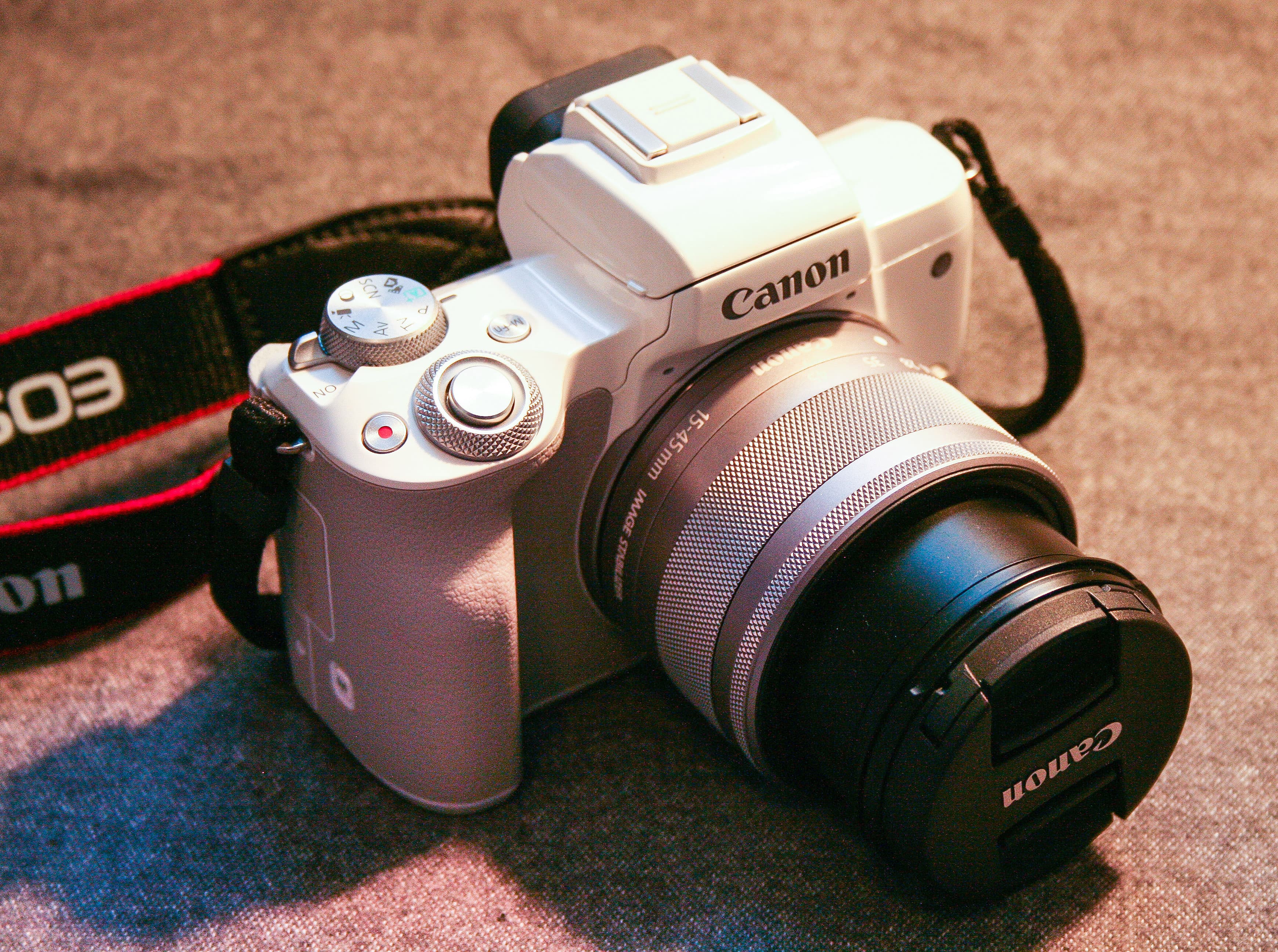 CANON - EOS M50 image 1